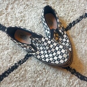Lazy Oaf slip on Vans